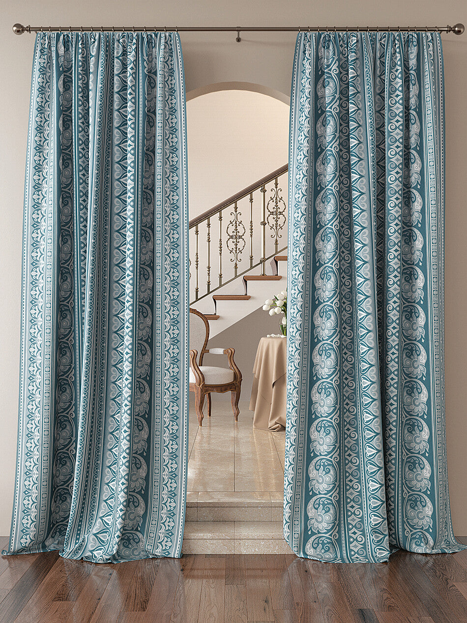Curtain set